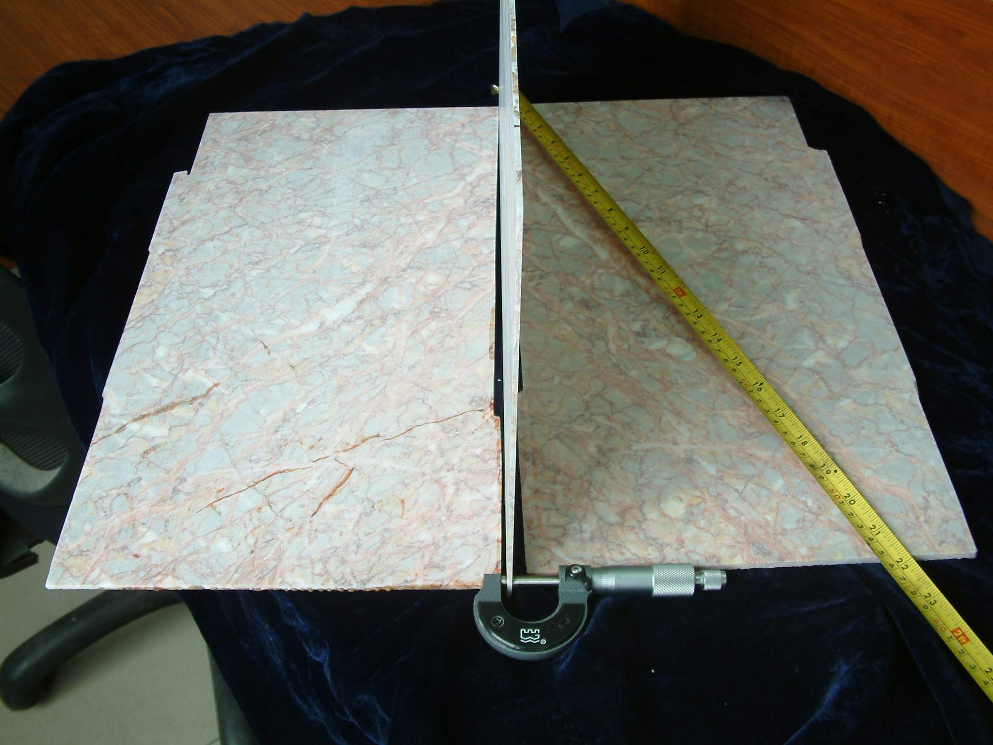 Marble cutting with diamond wire loop