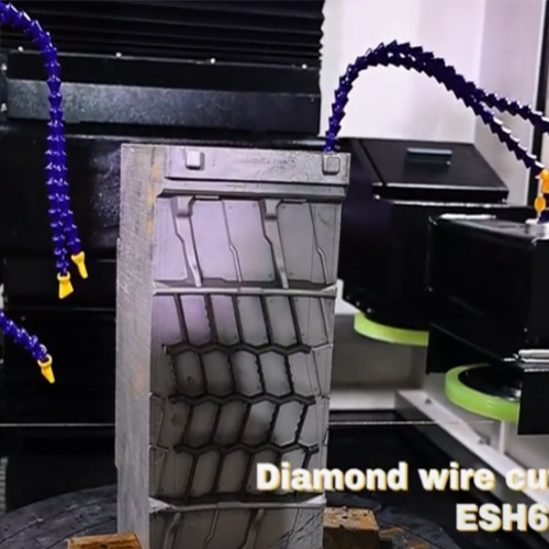 Diamond wire saw cutting machine