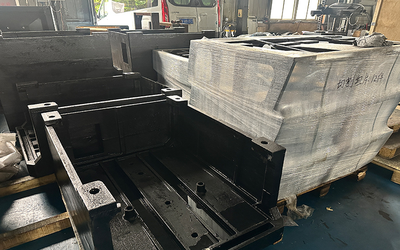 Diamond wire saw cutting machine castings3