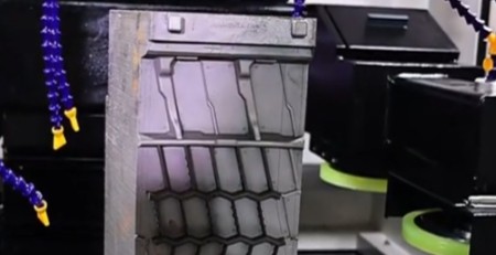 Diamond wire saw cutting machine