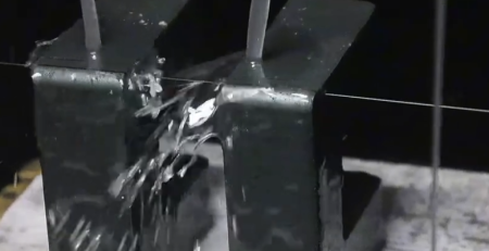 Cutting magnets3 - magnetic material cutting